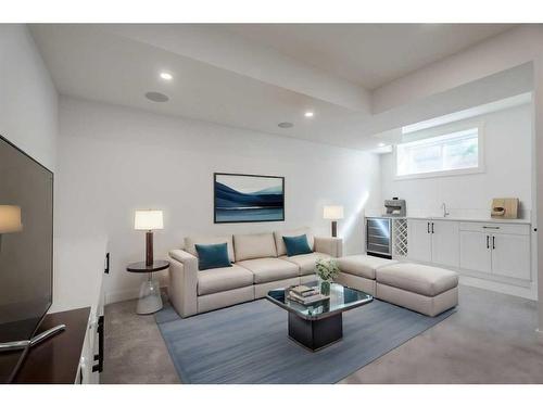 3209 16 Street Sw, Calgary, AB - Indoor Photo Showing Living Room