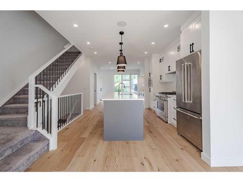 3209 16 Street Sw, Calgary, AB - Indoor Photo Showing Kitchen With Upgraded Kitchen