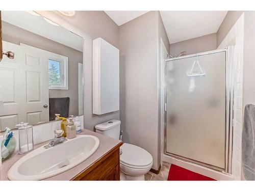 108 High Ridge Place Nw, High River, AB - Indoor Photo Showing Bathroom