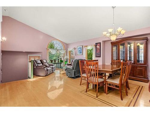 105 Coral Shores Bay Ne, Calgary, AB - Indoor Photo Showing Dining Room