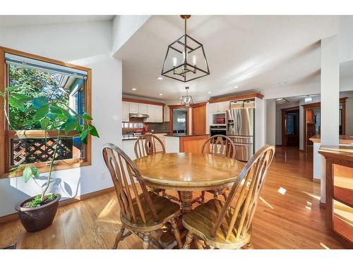 25 Patterson Park Sw, Calgary, AB - Indoor Photo Showing Dining Room