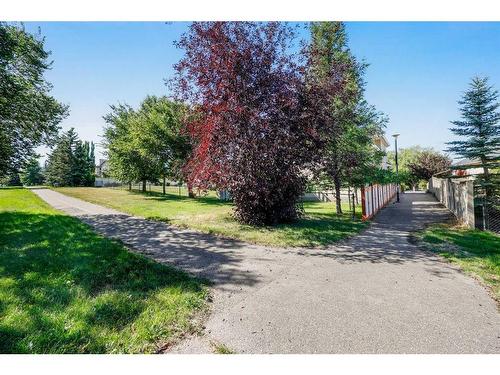 25 Patterson Park Sw, Calgary, AB - Outdoor