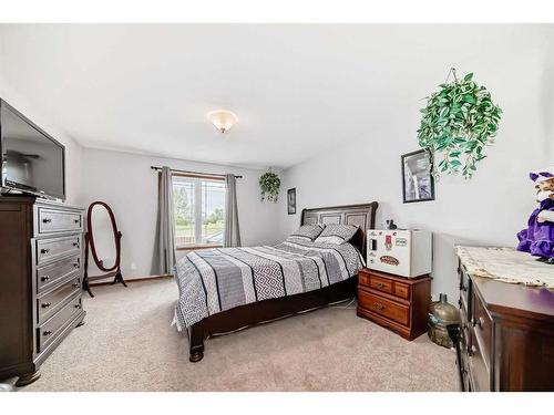 932 Heritage Estates Drive, Acme, AB - Indoor Photo Showing Bedroom