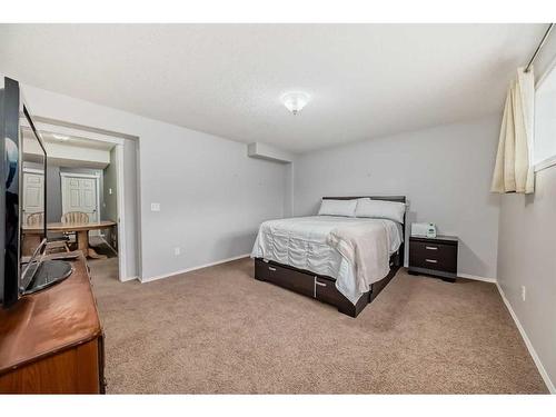 932 Heritage Estates Drive, Acme, AB - Indoor Photo Showing Bedroom