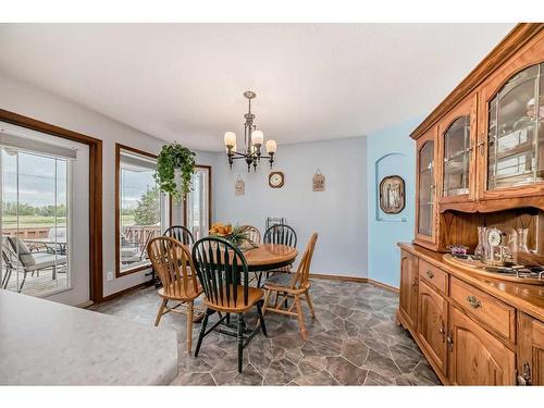 932 Heritage Estates Drive, Acme, AB - Indoor Photo Showing Dining Room