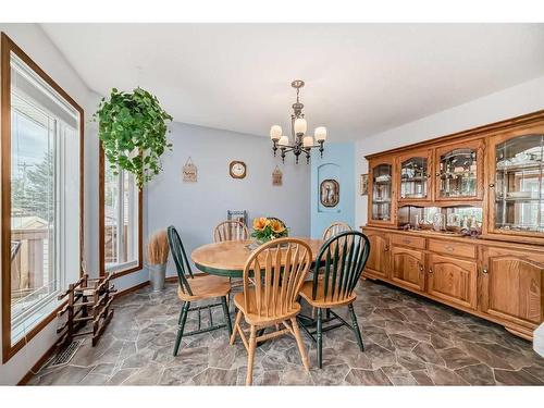 932 Heritage Estates Drive, Acme, AB - Indoor Photo Showing Dining Room