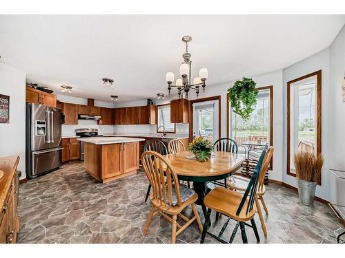 932 Heritage Estates Drive, Acme, AB - Indoor Photo Showing Dining Room