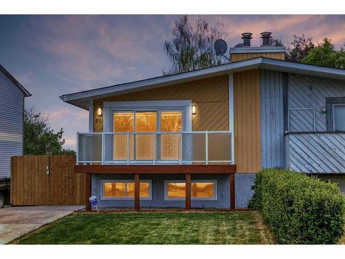 51 Doverville Way Se, Calgary, AB - Outdoor