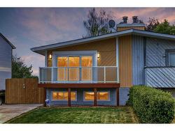 51 Doverville Way SE Calgary, AB T2B 2N6