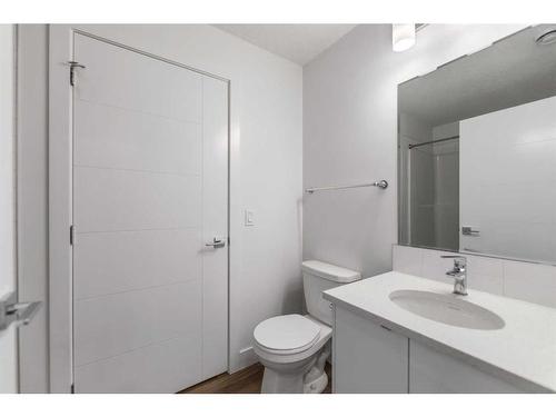 19645 48 Street Se, Calgary, AB - Indoor Photo Showing Bathroom