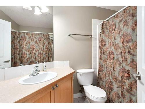 210-1800 14A Street Sw, Calgary, AB - Indoor Photo Showing Bathroom