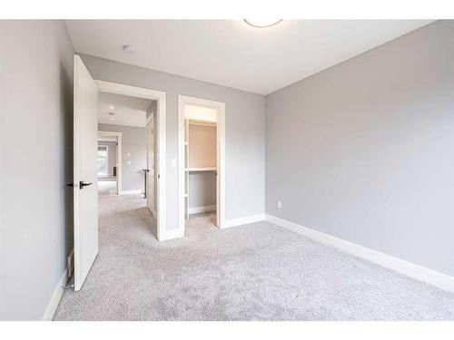 916 22 Avenue Nw, Calgary, AB - Indoor Photo Showing Other Room