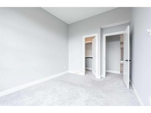 916 22 Avenue Nw, Calgary, AB - Indoor Photo Showing Other Room