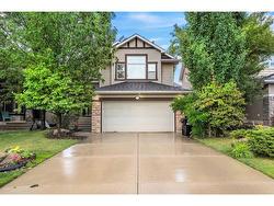 12 Crestmont Drive SW Calgary, AB T3B 5W4