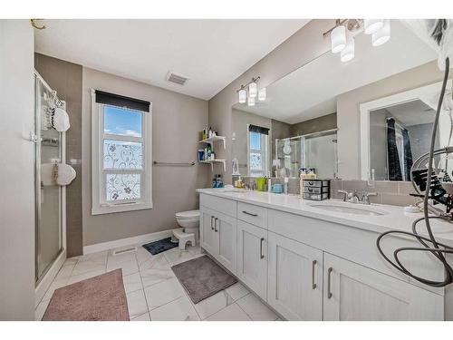 14680 1 Street Ne, Calgary, AB - Indoor Photo Showing Bathroom