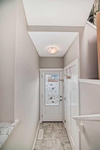 14680 1 Street Ne, Calgary, AB - Indoor Photo Showing Other Room