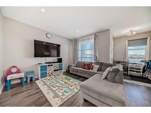 14680 1 Street Ne, Calgary, AB - Indoor Photo Showing Living Room