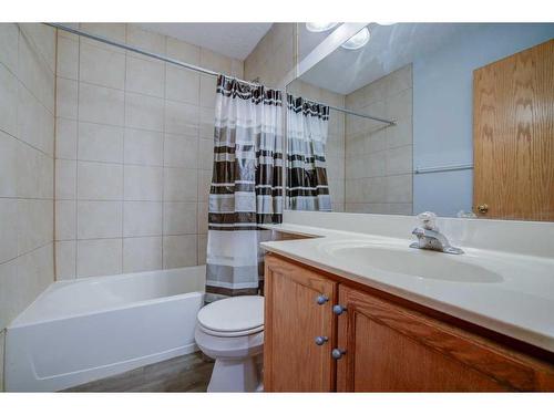 20 Covington Court Ne, Calgary, AB - Indoor Photo Showing Bathroom