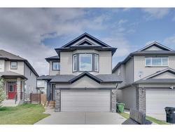 446 Sherwood Place NW Calgary, AB T3R 0G3