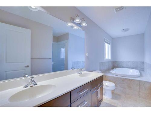 446 Sherwood Place Nw, Calgary, AB - Indoor Photo Showing Bathroom