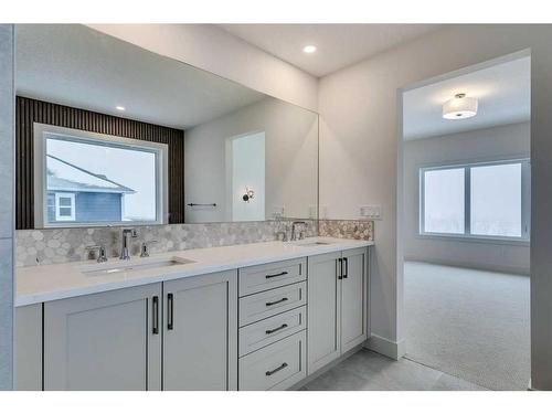 92 Cimarron Estates Drive, Okotoks, AB - Indoor Photo Showing Bathroom