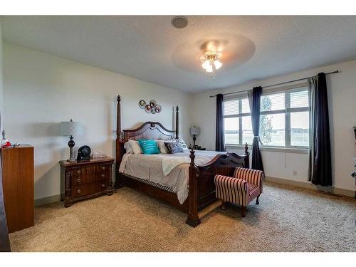 119 Wentworth Hill Sw, Calgary, AB - Indoor Photo Showing Bedroom