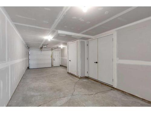 158 Copperleaf Way Se, Calgary, AB - Indoor Photo Showing Garage