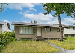 5607 Rundlehorn Drive NE Calgary, AB T1Y 1V5