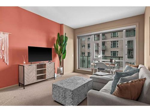 708-1410 1 Street Se, Calgary, AB - Indoor Photo Showing Living Room