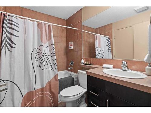 708-1410 1 Street Se, Calgary, AB - Indoor Photo Showing Bathroom