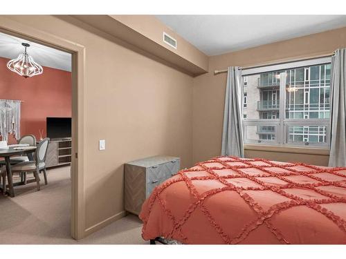 708-1410 1 Street Se, Calgary, AB - Indoor Photo Showing Bedroom