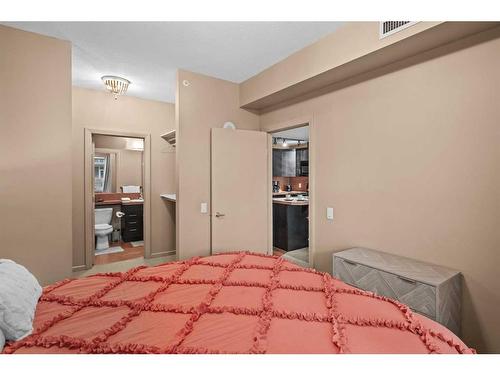 708-1410 1 Street Se, Calgary, AB - Indoor Photo Showing Bedroom