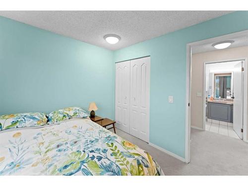 308-2218 30 Street Sw, Calgary, AB - Indoor Photo Showing Bedroom