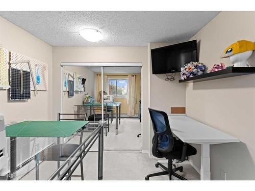 308-2218 30 Street Sw, Calgary, AB - Indoor