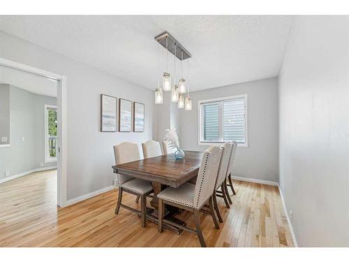 70 Mt Brewster Circle Se, Calgary, AB - Indoor Photo Showing Dining Room