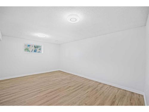 4415 Marlborough Drive Ne, Calgary, AB - Indoor Photo Showing Other Room