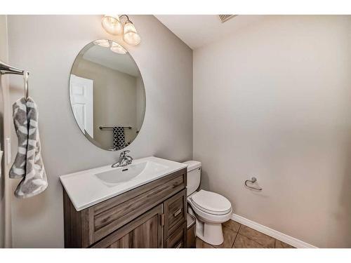 161 Silverado Range View, Calgary, AB - Indoor Photo Showing Bathroom