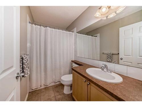 161 Silverado Range View, Calgary, AB - Indoor Photo Showing Bathroom