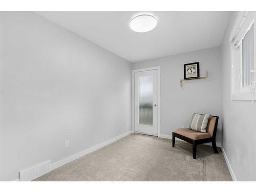 1-1760 8 Avenue Nw, Calgary, AB - Indoor Photo Showing Other Room