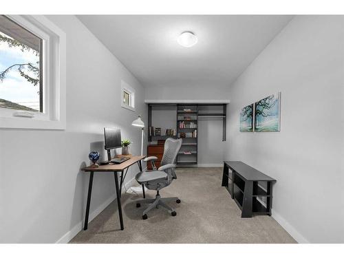 1-1760 8 Avenue Nw, Calgary, AB - Indoor Photo Showing Office