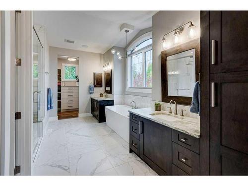 1920 10A Street Sw, Calgary, AB - Indoor Photo Showing Bathroom