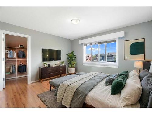 1413 Kings Heights Boulevard Se, Airdrie, AB - Indoor Photo Showing Bedroom