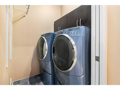 2620 2 Street Nw, Calgary, AB - Indoor Photo Showing Laundry Room