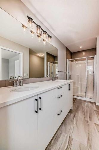 128 Edith Place Nw, Calgary, AB - Indoor Photo Showing Bathroom