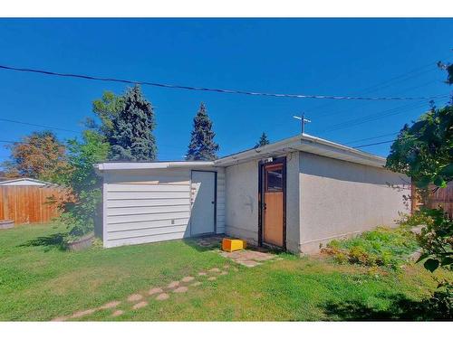 812 47 Street Se, Calgary, AB - Outdoor