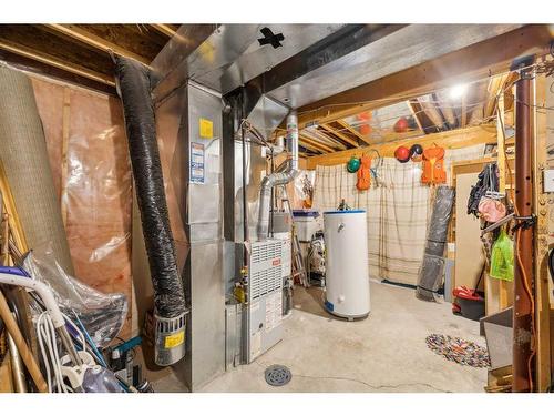 17 Country Hills Bay Nw, Calgary, AB - Indoor Photo Showing Basement