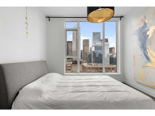 1202-310 12 Avenue Sw, Calgary, AB - Indoor Photo Showing Bedroom