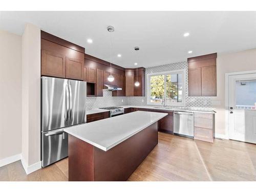 5222 21 Street Sw, Calgary, AB - Indoor Photo Showing Kitchen With Stainless Steel Kitchen With Upgraded Kitchen