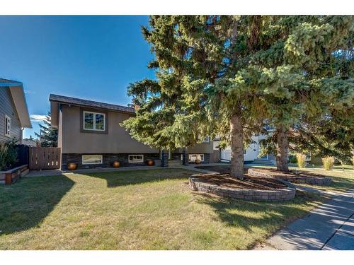 1320 56 Avenue Nw, Calgary, AB - Outdoor