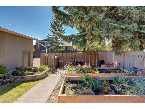 1320 56 Avenue Nw, Calgary, AB - Outdoor